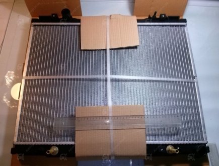 Радиатор охлаждения (алюм) SORENTO 2,5CRDI 02-06 LUZAR LRc KISo02200 (фото 1)