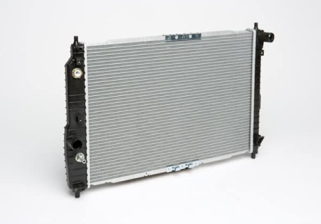 Радиатор охлаждения 600мм АКПП алюмин-паяный Aвео LUZAR LRCCHАV05226 (фото 1)