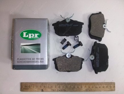 Тормозные колодки дисковые LPR 05P621 (фото 1)