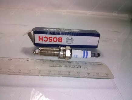 Свеча зажигания YR 8 SEU Bosch 0 242 129 515 (фото 1)