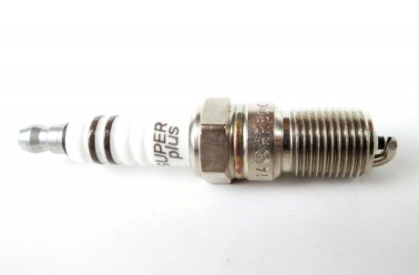 Свеча зажигания HR8DCE 0.8 MERCEDES, Bosch 0 242 229 655 (фото 1)
