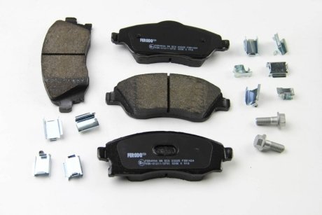 Колодки тормозные дисковые передние, комплект: Combo, Corsa, Meriva, Tigra Ferodo FDB1424 (фото 1)