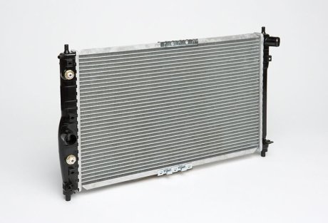 Радіатор охолодження Ланос автомат (до 2000г) (алюм-паяний) LUZAR LRc CHLs02260 (фото 1)
