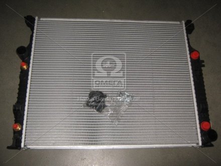 Радиатор охлаждения MERCEDES, Nissens 62576A (фото 1)