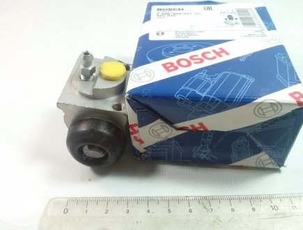 Колесный тормозной цилиндр Bosch F 026 009 927 (фото 1)