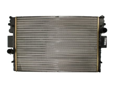 Радиатор охлаждения IVECO Nissens 61981