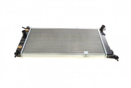 Радиатор охлаждения Opel Astra F 1.4-2.0i 91-02 NRF 54201 (фото 1)