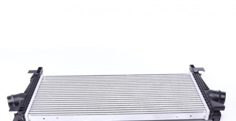 Радиатор интеркулера Opel Astra/Zafira 1.4/1.6 09- NRF 30270 (фото 1)
