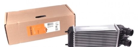 Радиатор интеркулера Citroen Jumpy/ Peugeot Expert 1.6 HDI 07- NRF 30193 (фото 1)