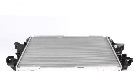 Радиатор охлаждения VW Multivan V/T5 03- NRF 53154 (фото 1)