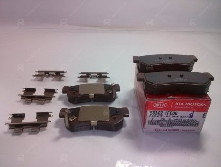 Колодки тормозные дисковые задние Mobis (KIA/Hyundai) 58302-1FE00 (фото 1)