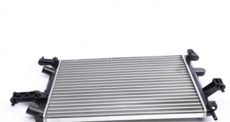 Радиатор системы охлаждения NRF 509596 (фото 1)