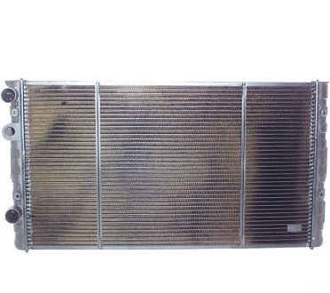 Радиатор охлаждения двигателя JP Group 1114203600 (фото 1)