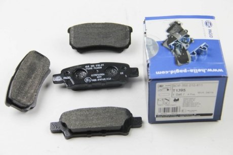 Комплект тормозных колодок, дисковый тормоз Hella 8DB355010811 (фото 1)