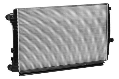 Радиатор охлаждения Octavia A7 1.4TSi/1.6TDi/2.0TDi (13-)/Golf VII 1.4TSi/1.2TSi (12-) АКПП/МКПП (LR LUZAR LRC18EM (фото 1)