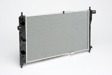 Радиатор daewoo espero 1.5-2.0 mt (без датчика) 94-99 - LUZAR LRCDWES94147 (фото 1)