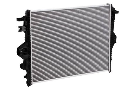 Радиатор охлаждения Cayenne 3.0TDi / 3.0TSi / 3.6FSi / 3.6TFSi (10-) АКПП/МКПП (LRc 1858) LUZAR LRC1858 (фото 1)