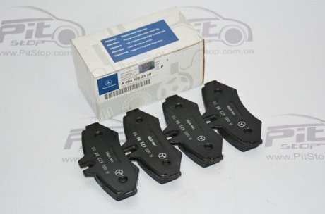 Гальмівні колодки дискові зад. DB/VW/Vario/Sprinter/VW LT OE 004 420 25 20