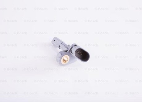 Датчик положення колінчастого вала (датчик імпульсів) Bosch 0986594561 (фото 1)