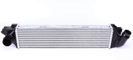 Радиатор интеркулера Opel Vivaro 1.6 CDTi/Renault Trafic 16 dCi 14- (650x157x64) MAHLE CI 31 000P