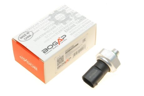 Датчик тиску кондиціонера MB C-class (W204)/E-class (W211/W212)/A-class (W176) 05- BOGAP C4127100 (фото 1)